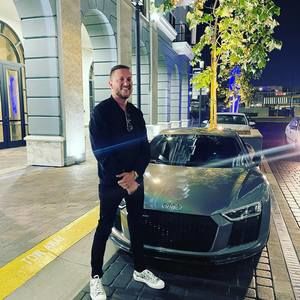 Meet your Posher, Dillon